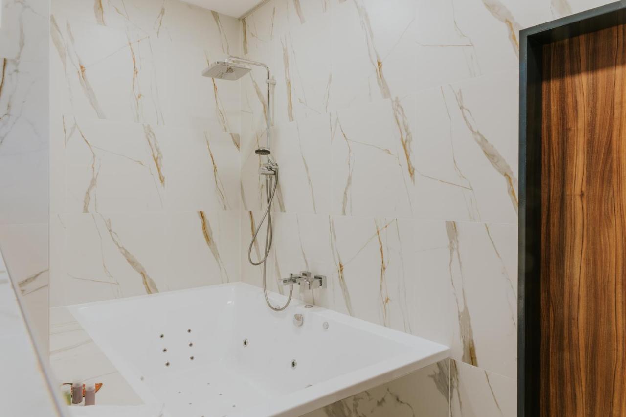 Wellness Hotel Liberecka Vysina ภายนอก รูปภาพ
