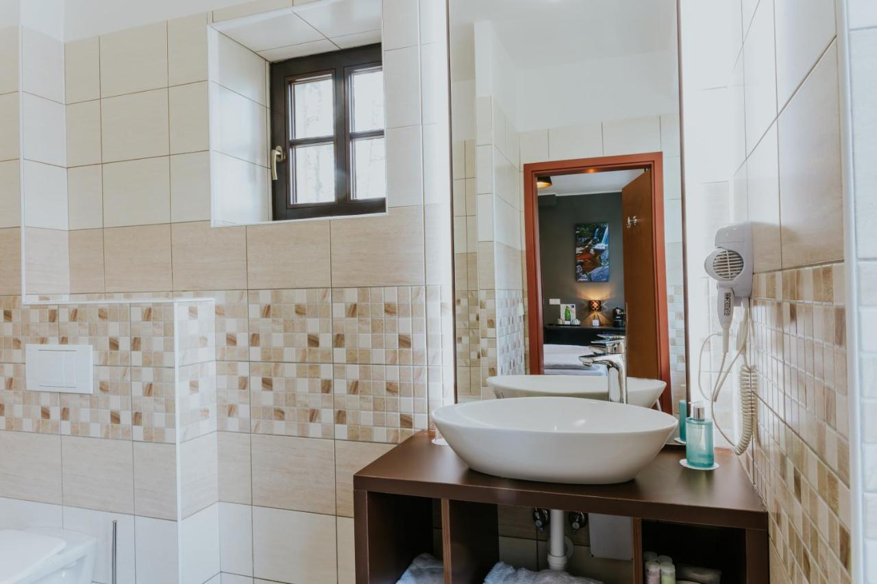 Wellness Hotel Liberecka Vysina ภายนอก รูปภาพ